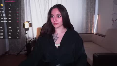 Snapshot of hoot_owl_cb chatting on 23, 7, 2026 Karina online show from 23, 7, 2026