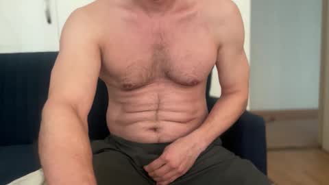 Snapshot of hoplonger chatting on 19, 2, 2026 hoplonger online show from 19, 2, 2026