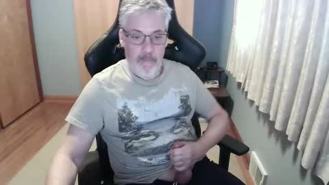 Snapshot of horndoggyx1 chatting on 12, 1, 2026 horndoggy online show from 12, 1, 2026