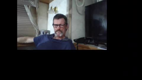 Snapshot of horneyjoe48 chatting on 16, 4, 2026 joey online show from 16, 4, 2026