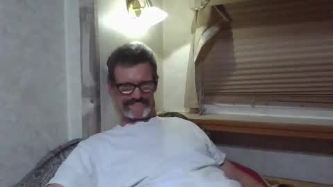 Snapshot of horneyjoe48 chatting on 3, 5, 2026 joey online show from 3, 5, 2026