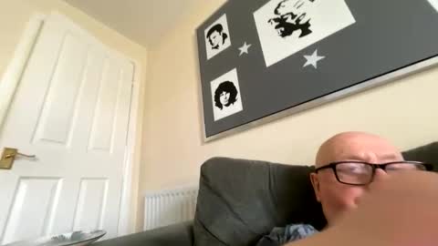 Cum suck Me off online show from 18, 4, 2026