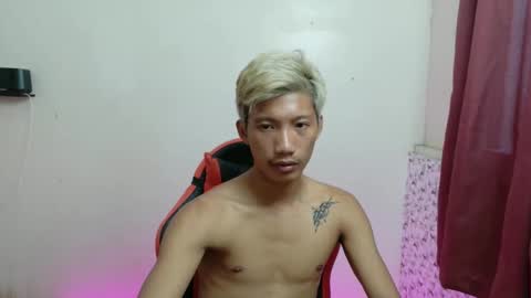 Snapshot of horny_asianmoreno chatting on 8, 1, 2026 ROGER online show from 8, 1, 2026