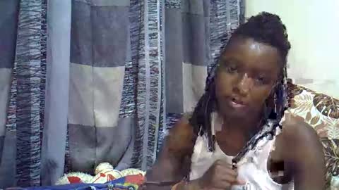 Snapshot of horny_baddie18 chatting on 31, 5, 2026 Leila online show from 31, 5, 2026