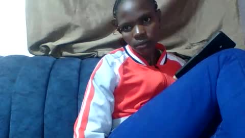 Snapshot of horny_mummie chatting on 4, 11, 2025 andalia online show from 4, 11, 2025