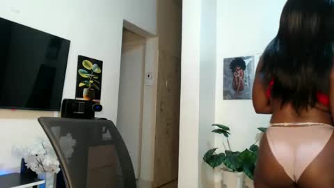 horny_princcess online show from 19, 2, 2025