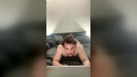 Snapshot of hornyandhot4u2 chatting on 29, 5, 2026 HornyandHot4U2 online show from 29, 5, 2026