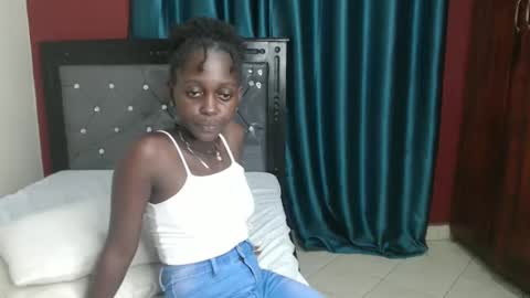 Snapshot of hornybella4 chatting on 15, 12, 2024 Bella online show from 15, 12, 2024