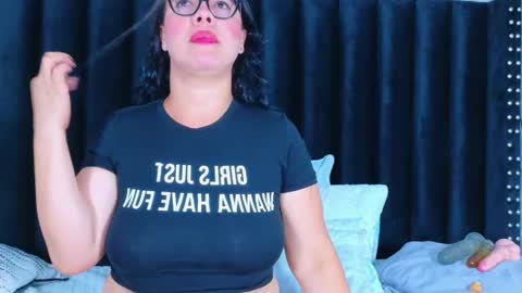 Snapshot of hornylatimommy chatting on 10, 2, 2026 Natasha online show from 10, 2, 2026