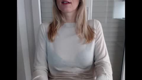 Hornyssima online show from 4, 12, 2025