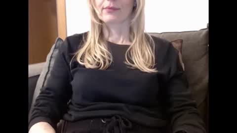 Snapshot of hornyssima chatting on 19, 4, 2026 Hornyssima online show from 19, 4, 2026