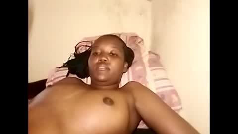 Snapshot of hornyy_cutie chatting on 27, 1, 2025 Its Cora online show from 27, 1, 2025