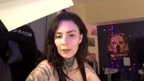 Snapshot of horrorqueen1225 chatting on 26, 3, 2026 horrorqueen online show from 26, 3, 2026