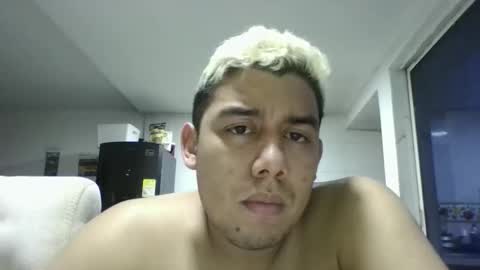 Snapshot of hot2512 chatting on 12, 1, 2026 hot2512 online show from 12, 1, 2026