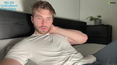 Snapshot of hot8pack01 chatting on 13, 2, 2025 Edward aka Wolf online show from 13, 2, 2025