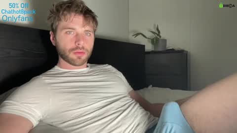 Snapshot of hot8pack01 chatting on 3, 3, 2025 Edward aka Wolf online show from 3, 3, 2025