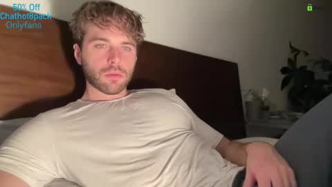 Snapshot of hot8pack01 chatting on 16, 1, 2026 Edward aka Wolf online show from 16, 1, 2026