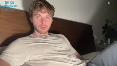 Snapshot of hot8pack01 chatting on 11, 2, 2026 Edward aka Wolf online show from 11, 2, 2026