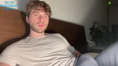 Snapshot of hot8pack01 chatting on 12, 2, 2026 Edward aka Wolf online show from 12, 2, 2026