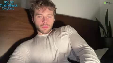 Snapshot of hot8pack01 chatting on 15, 2, 2026 Edward aka Wolf online show from 15, 2, 2026