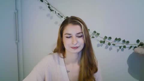 Snapshot of hot_1nina chatting on 13, 2, 2026 NINA online show from 13, 2, 2026