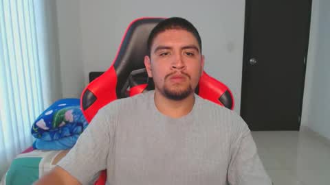 Snapshot of hot__husbands chatting on 4, 3, 2025 hot__husbands online show from 4, 3, 2025