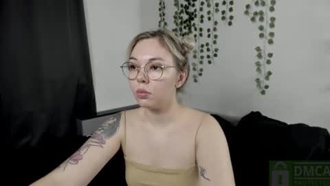   online show from 4, 10, 2025