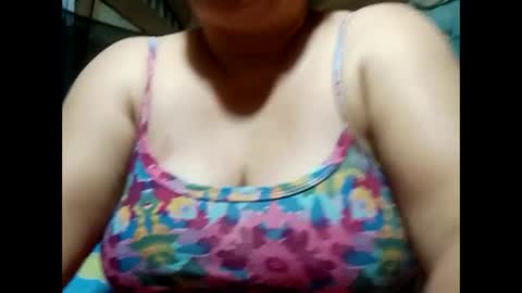 Snapshot of hot_boobs21 chatting on 3, 2, 2025 hot_boobs21 online show from 3, 2, 2025