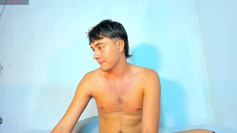 Snapshot of hot_boy_04 chatting on 16, 4, 2026 hot boy 04 online show from 16, 4, 2026