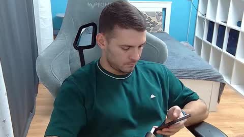 hot_cap_77 online show from 28, 11, 2025