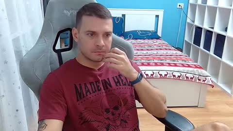 hot_cap_77 online show from 18, 12, 2025