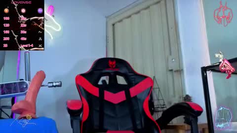 Snapshot of hot_destinyk chatting on 4, 3, 2026 destinyk online show from 4, 3, 2026