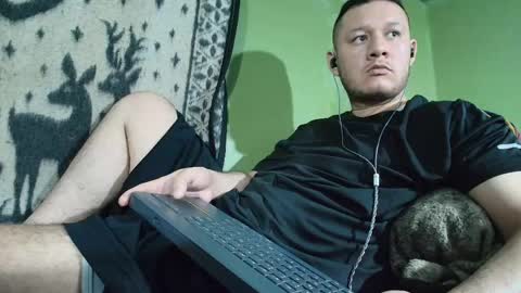 Snapshot of hot_guy36 chatting on 5, 4, 2026 hot_guy36 online show from 5, 4, 2026
