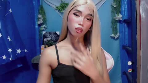 Snapshot of hot_khianna chatting on 14, 4, 2026 Khianna online show from 14, 4, 2026