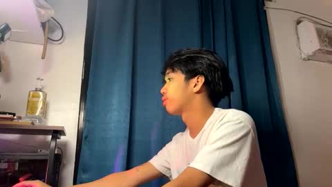 Snapshot of hot_kianxx chatting on 12, 11, 2025 hot_kianxx online show from 12, 11, 2025