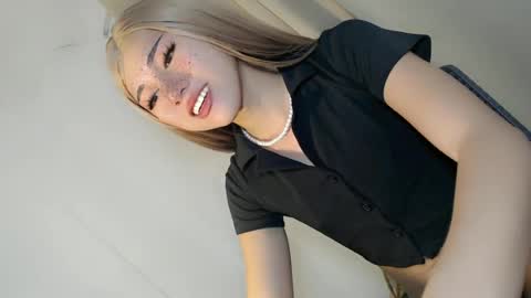 Snapshot of hot_little_angel18 chatting on 14, 6, 2026 hot_little_angel18 online show from 14, 6, 2026