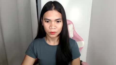 hot_pauline online show from 5, 4, 2026