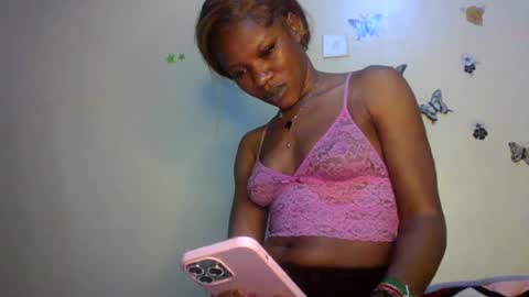 hot petite100 online show from 15, 7, 2026