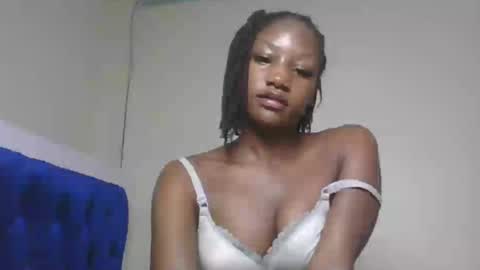 Snapshot of hot_sexxxy_girl chatting on 20, 6, 2026 Milly online show from 20, 6, 2026
