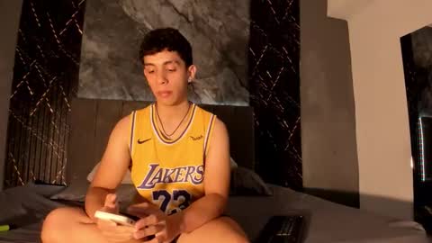 Hot Summer Boy online show from 31, 1, 2026