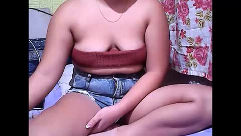 Snapshot of hot_tricia05 chatting on 3, 3, 2025 hot_tricia05 online show from 3, 3, 2025