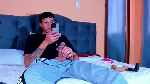 Snapshot of hot_twinks83 chatting on 29, 1, 2025 hot_twinks83 online show from 29, 1, 2025