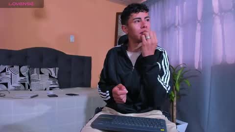 Snapshot of hot_twinks83 chatting on 2, 3, 2025 hot_twinks83 online show from 2, 3, 2025