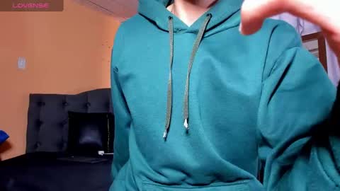 Snapshot of hot_twinks83 chatting on 10, 3, 2025 hot_twinks83 online show from 10, 3, 2025