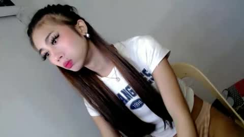 hotasian2345 online show from 8, 2, 2026