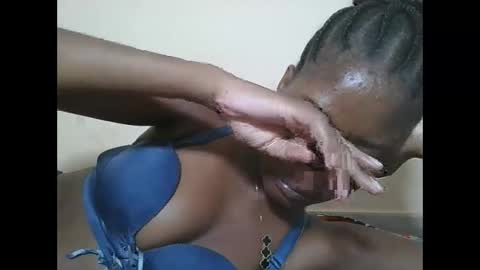 Snapshot of hotbabbee chatting on 5, 5, 2026 love online show from 5, 5, 2026