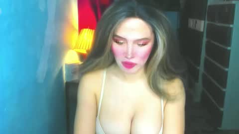 Snapshot of hotbabe_tanya chatting on 11, 5, 2026 T A N Y A online show from 11, 5, 2026