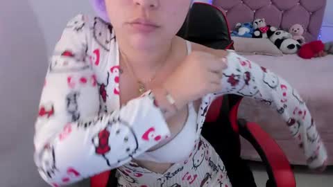 Snapshot of hotbbcwife chatting on 11, 5, 2026 lesly and ander online show from 11, 5, 2026