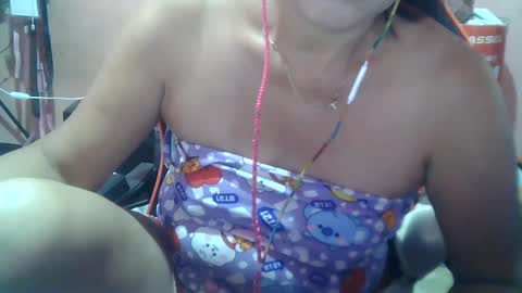 Snapshot of hotbetty_45 chatting on 8, 1, 2025 hotbetty_45 online show from 8, 1, 2025