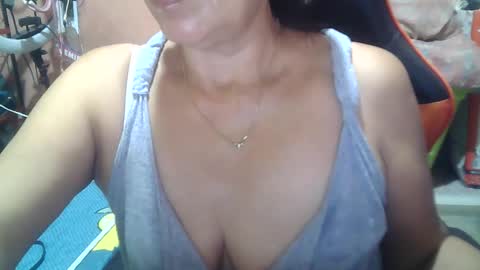 Snapshot of hotbetty_45 chatting on 22, 2, 2025 hotbetty_45 online show from 22, 2, 2025